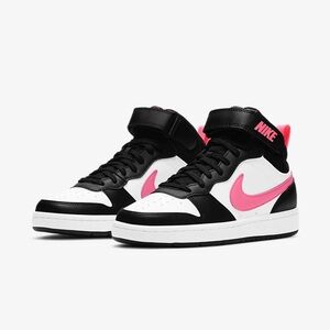 Nike‎ big girl Court Borough Mid 2- size 5.5 big girl or woman’s size 7
